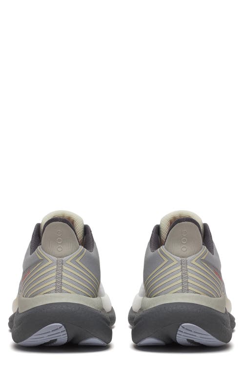 Saucony Triumph 23 Running Shoe In Gray