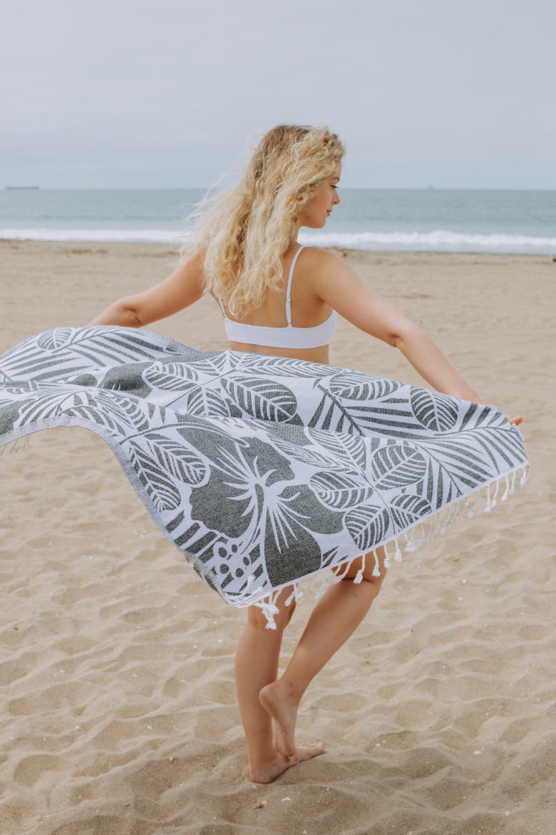 Hawaiian Flower Print Organic Cotton Reversible Turkish Towel, Alternate, color, Black