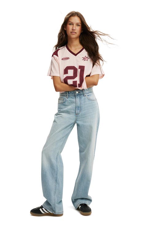 V Neck Regular Cropped Graphic Tee