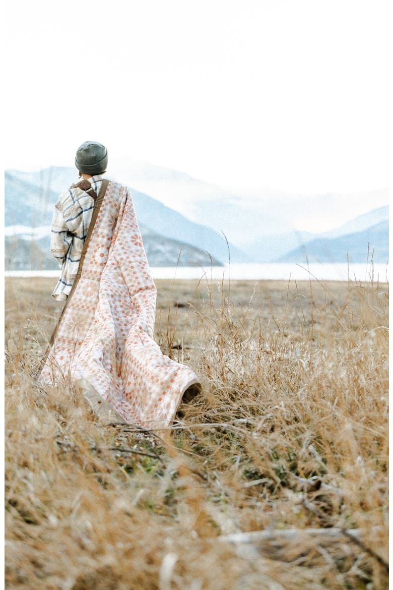 '5 x 5 On-the-Go' Foldable Outdoor Blanket, Alternate, color, MOD DAISY