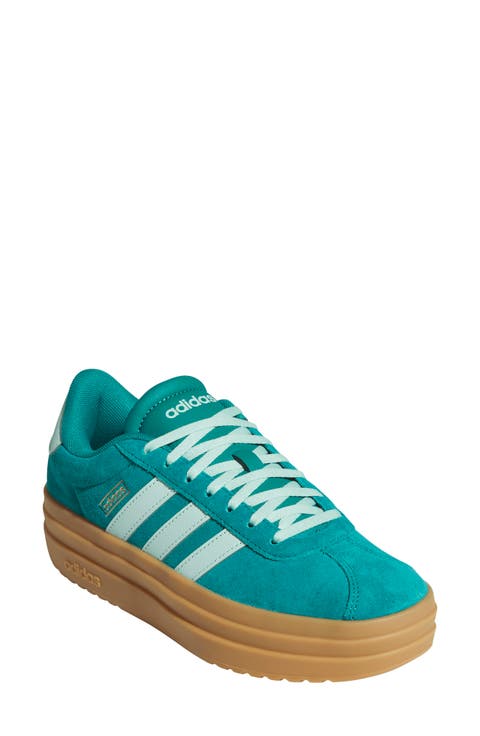 VL Court Bold Sneaker