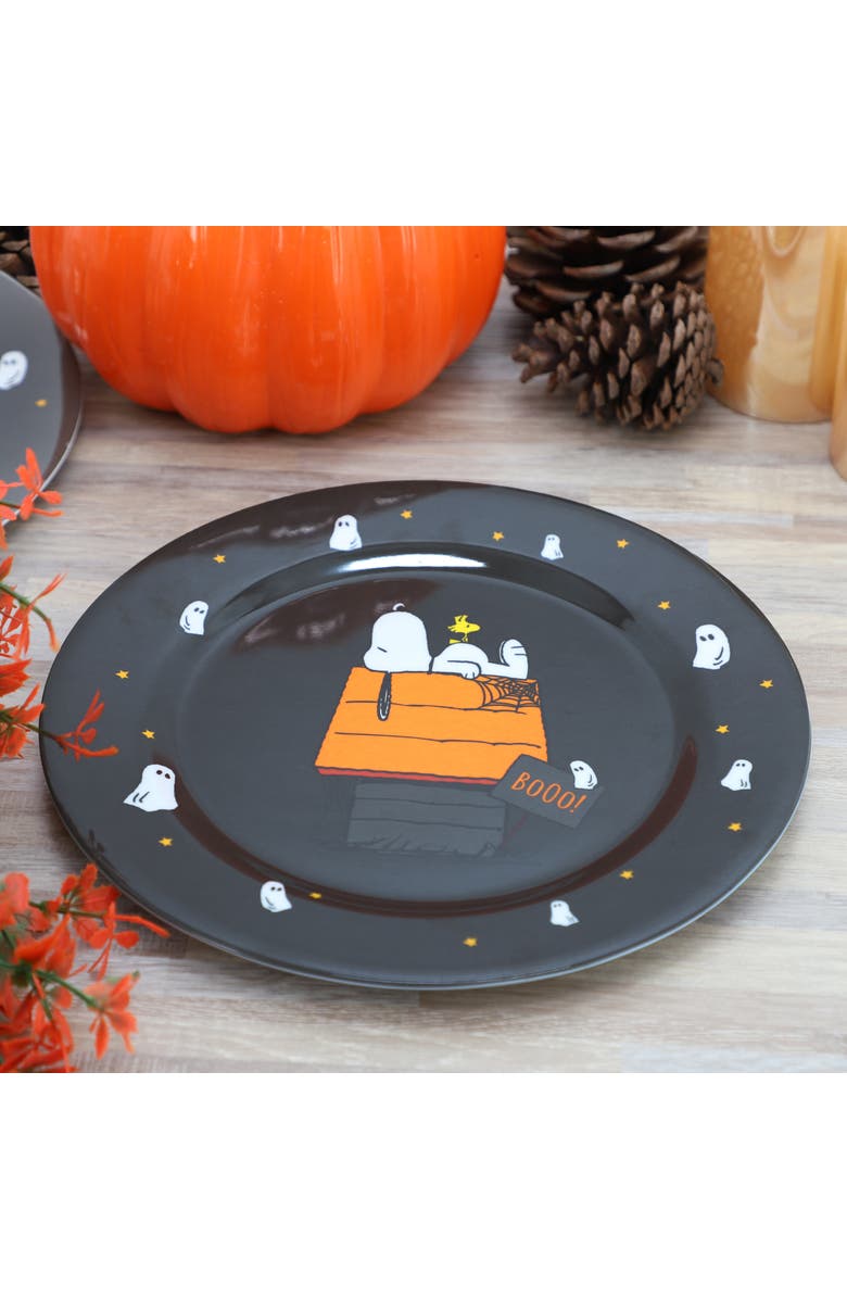 Gibson Snoopy Pumpkin 12 Piece Melamine 10.5 Inch Dinner Plate Set, Alternate, color, Black