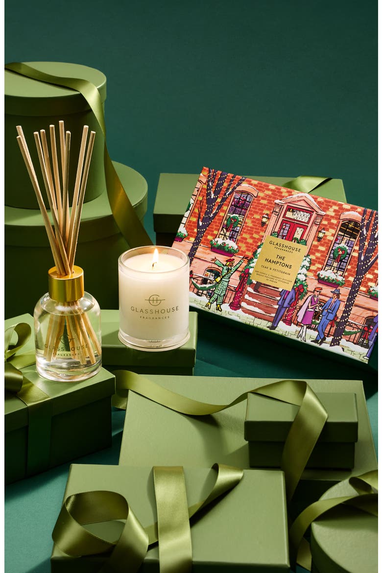 Treak Color Glasshouse Fragrances The Hamptons Teak & Petitgrain Candle & Diffuser ...