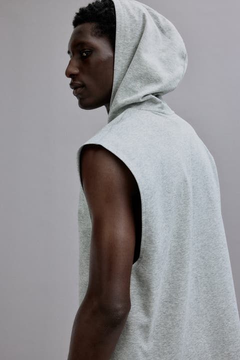 Regular Fit Sleeveless Sports Hoodie With Drymove