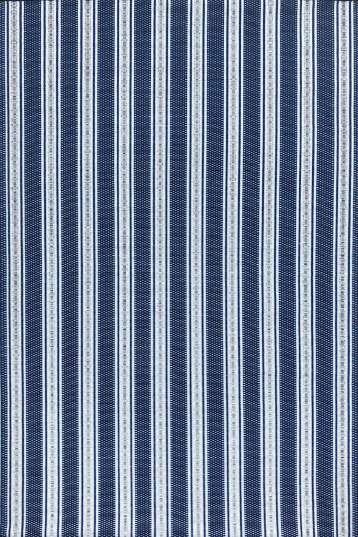 selected Blue White - 6'x9'