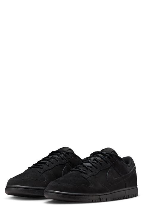 Dunk Low SE Basketball Sneaker (Men)