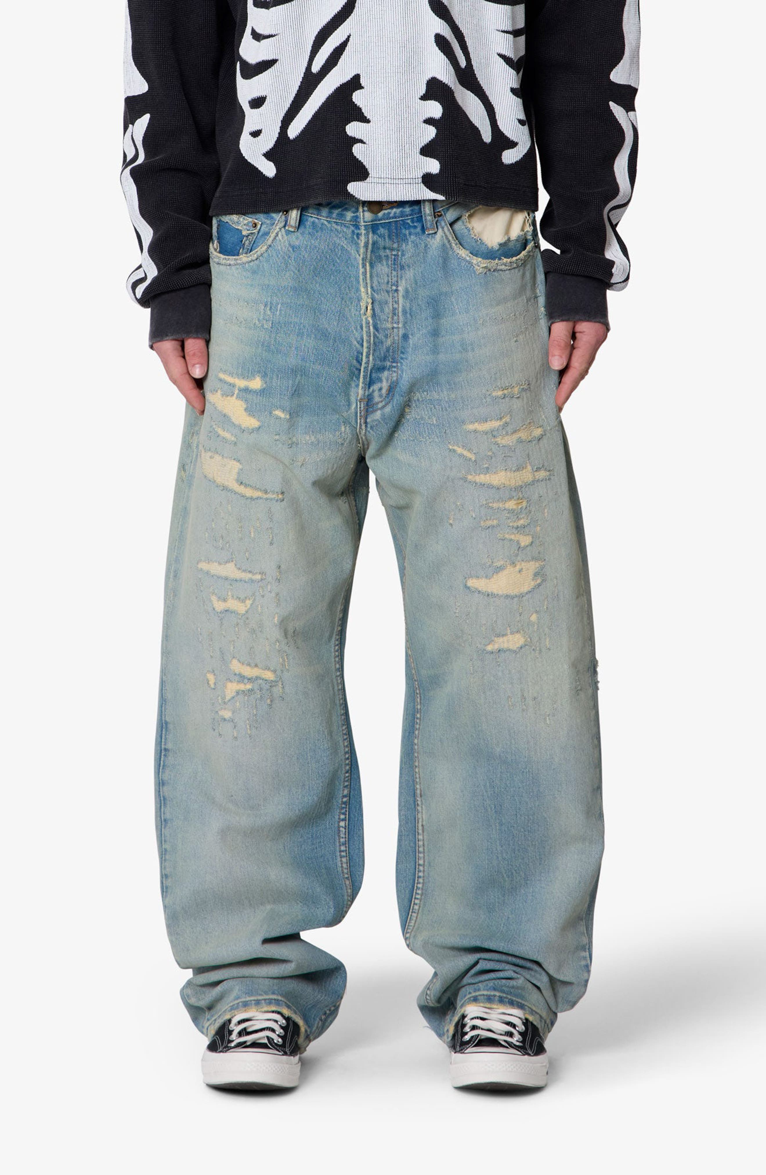 Distressed Ultra Baggy Jeans