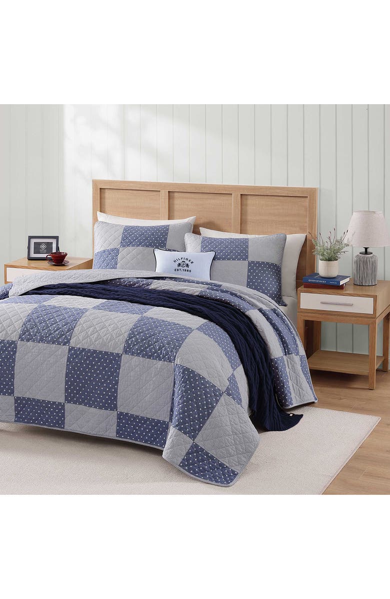 Tommy Hilfiger Ithaca Stargaze Patchwork Cotton Quilt & Shams Set, Alternate, color, White/ Deep Blue