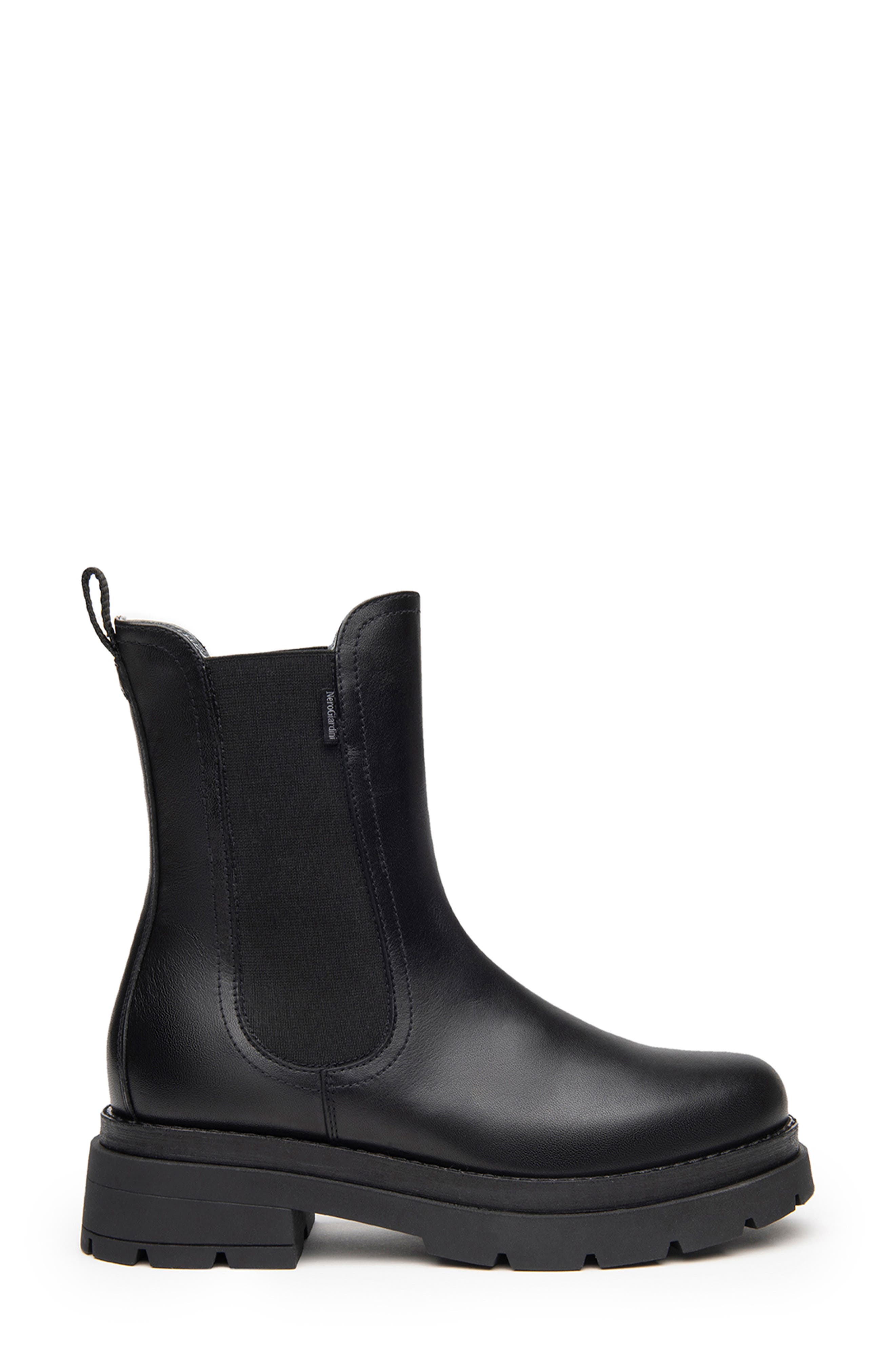 NeroGiardini Lug Sole Chelsea Boot, Alternate, color, 