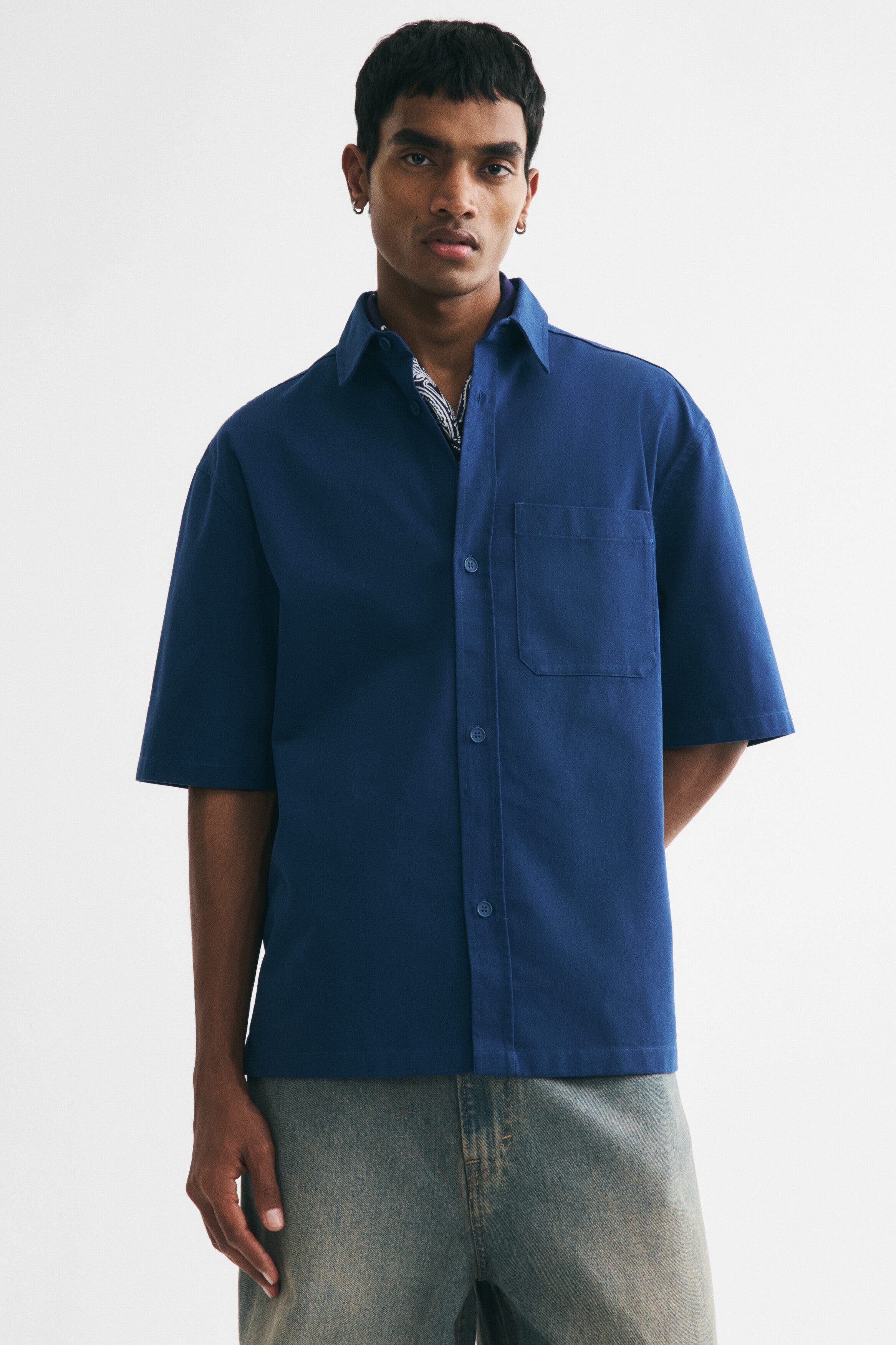 Dark blue/Drive District