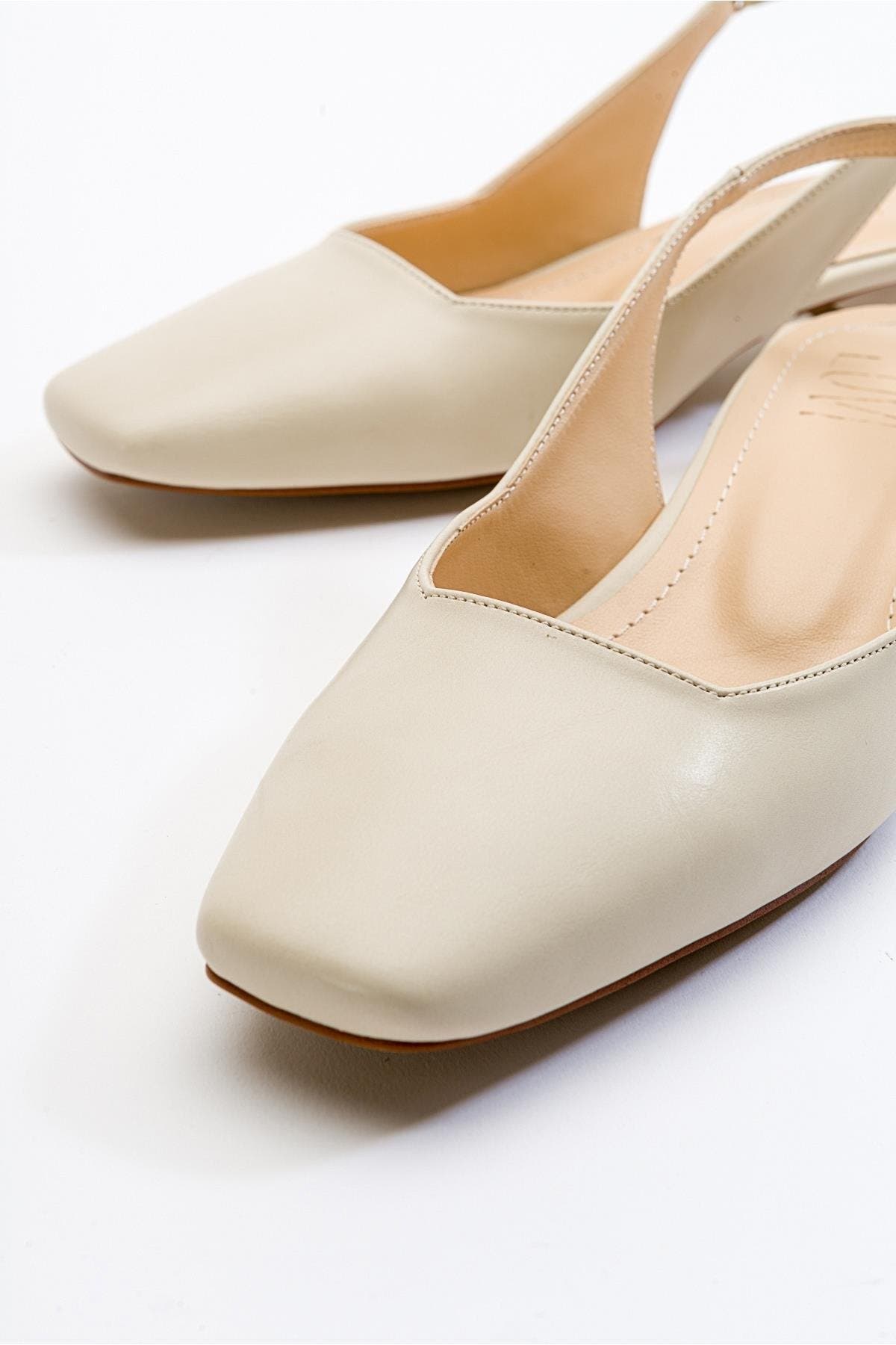 State Round Toe Slingback Pump - image 4