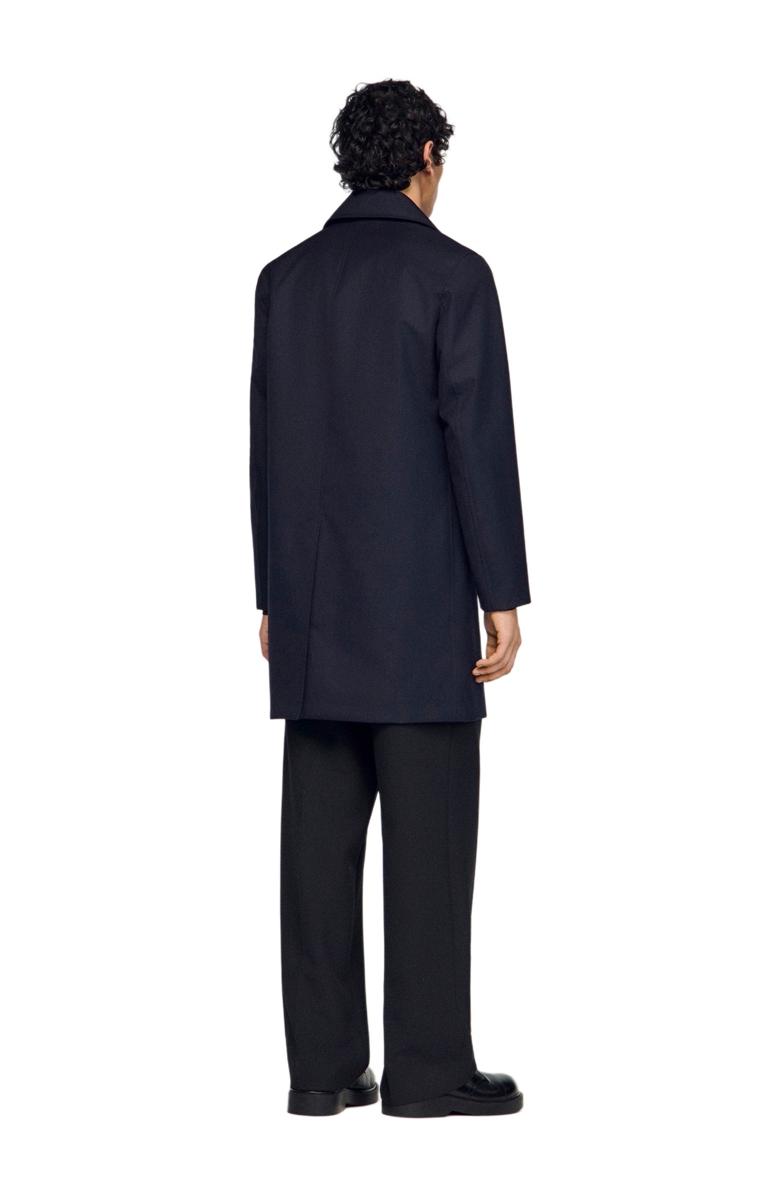 Waterproof raincoat - image 2