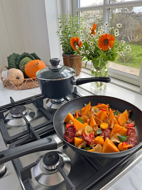 Scanpan Classic 5 Piece Nonstick Cookware Set In Black