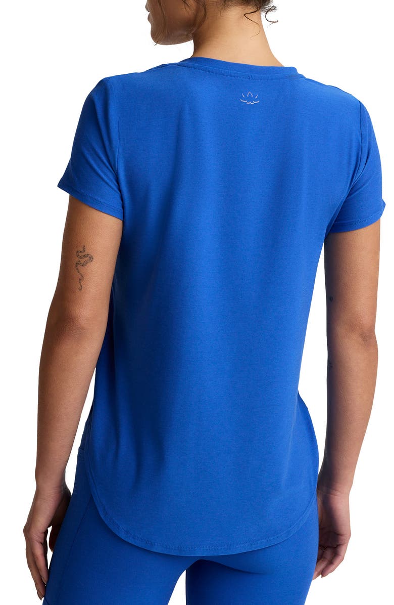 Beyond Yoga On the Down Low T-Shirt, Alternate, color, Court Blue
