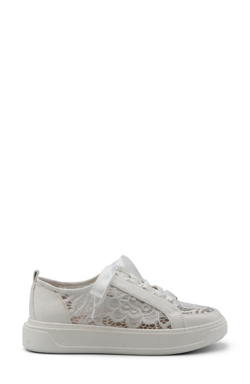 Charles David Swanny Sneaker In White