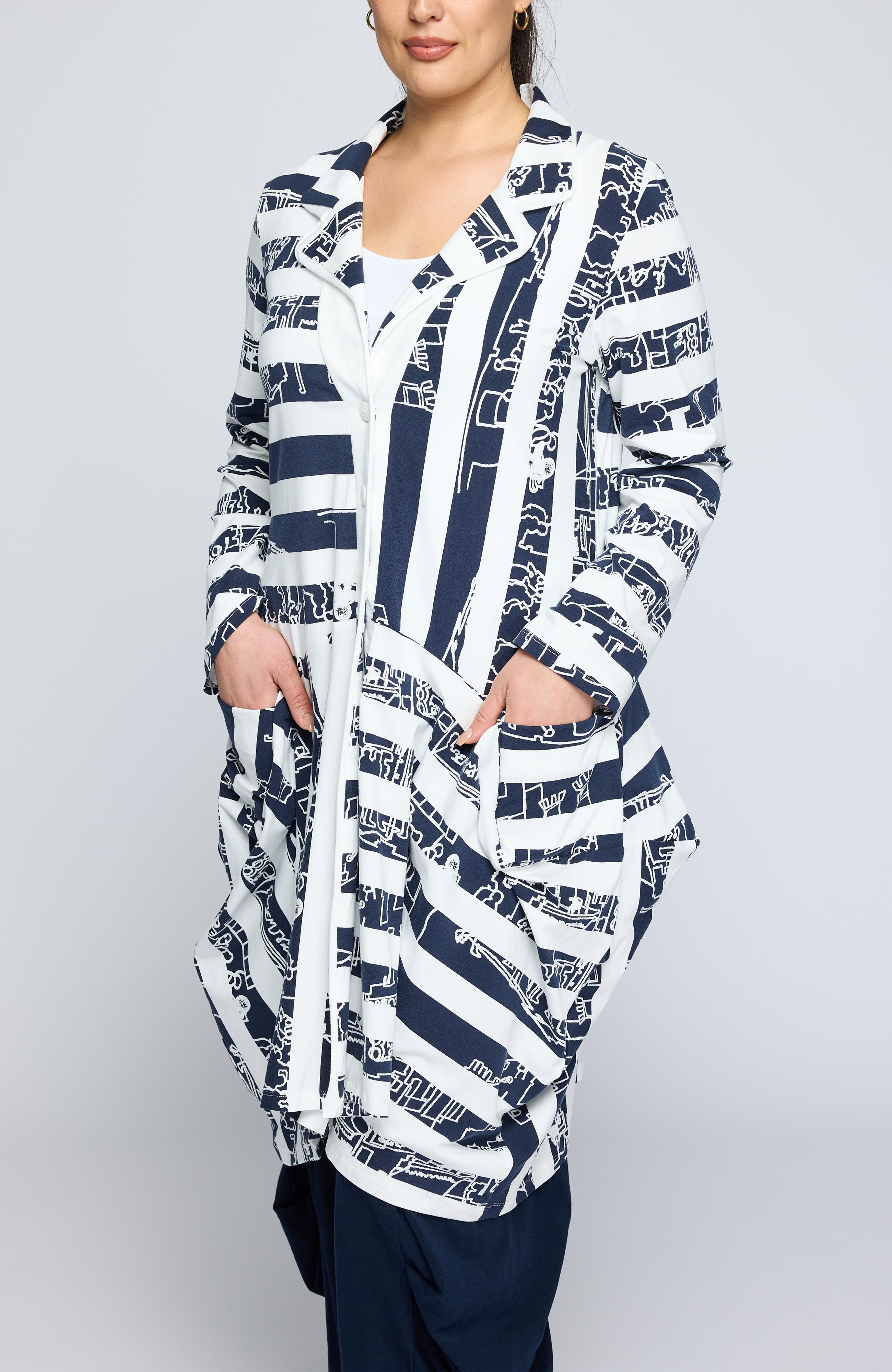 Vespera Striped Voluminous Jacket - image 4