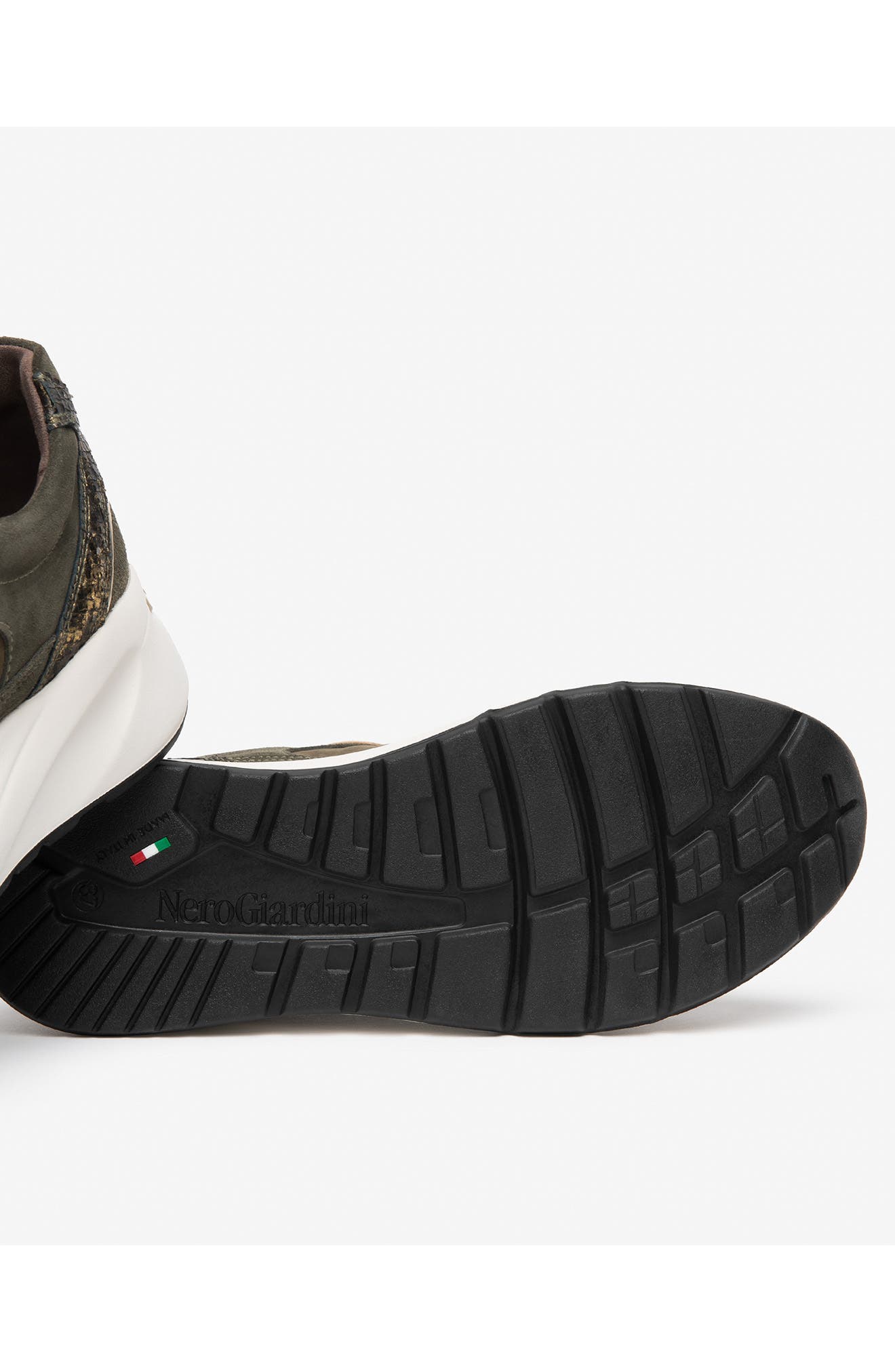 Bungee Sneaker, Alternate, color, OLIVE