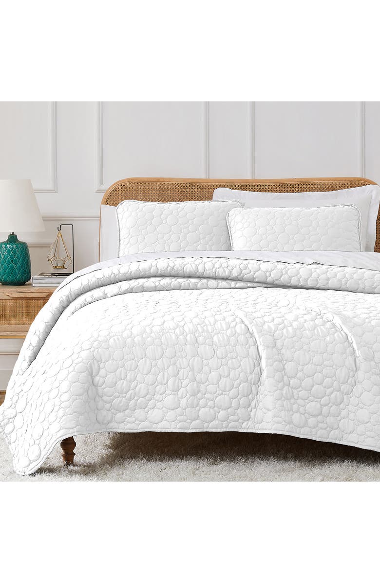 SOUTHSHORE FINE LINENS Pebble Embroidered Microfiber Oversize Quilt Set, Main, color, White