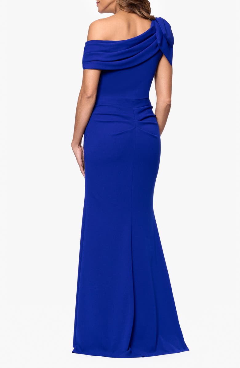 Bow Detail One-Shoulder Mermaid Gown