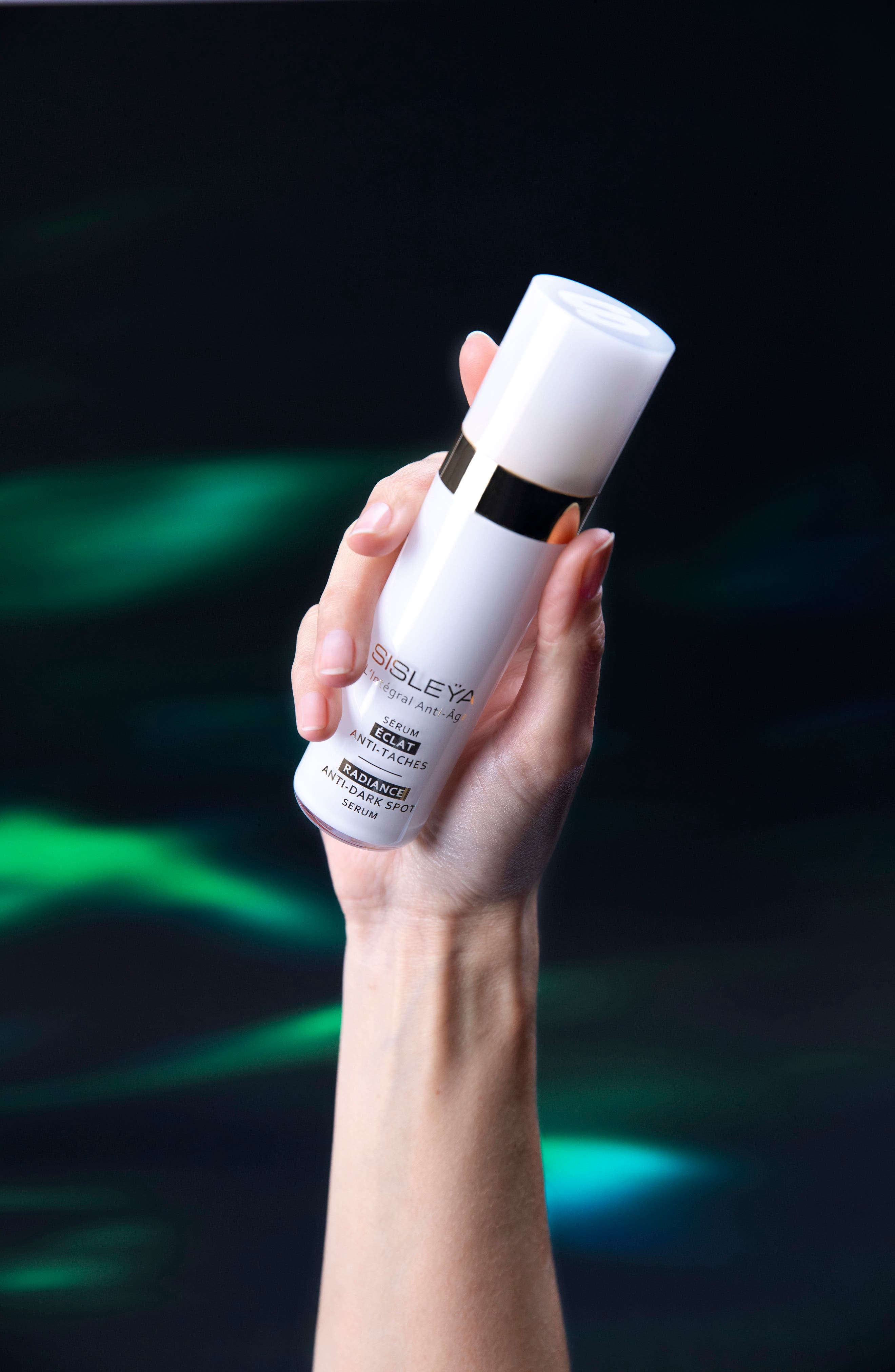 Sisleya L'Integral Anti-Age Radiance Anti-Dark Spot Serum (Women