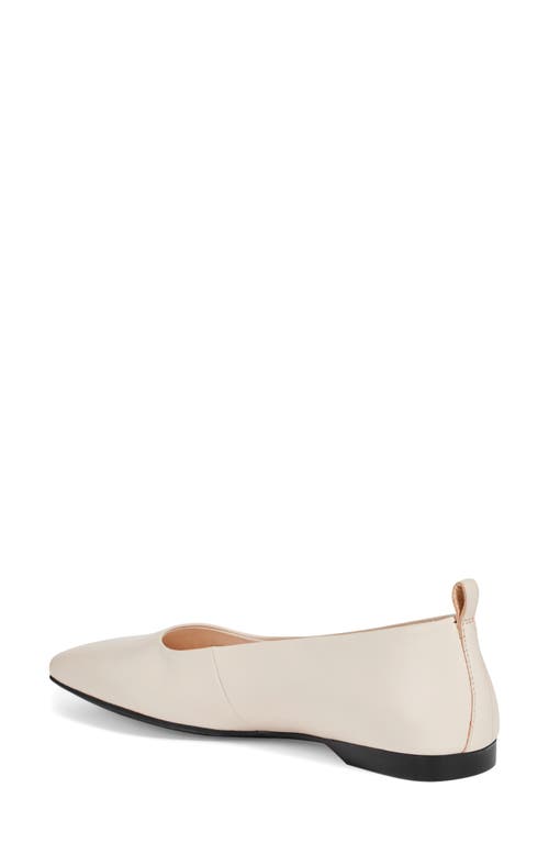 Vagabond Shoemakers Delia Flat In White