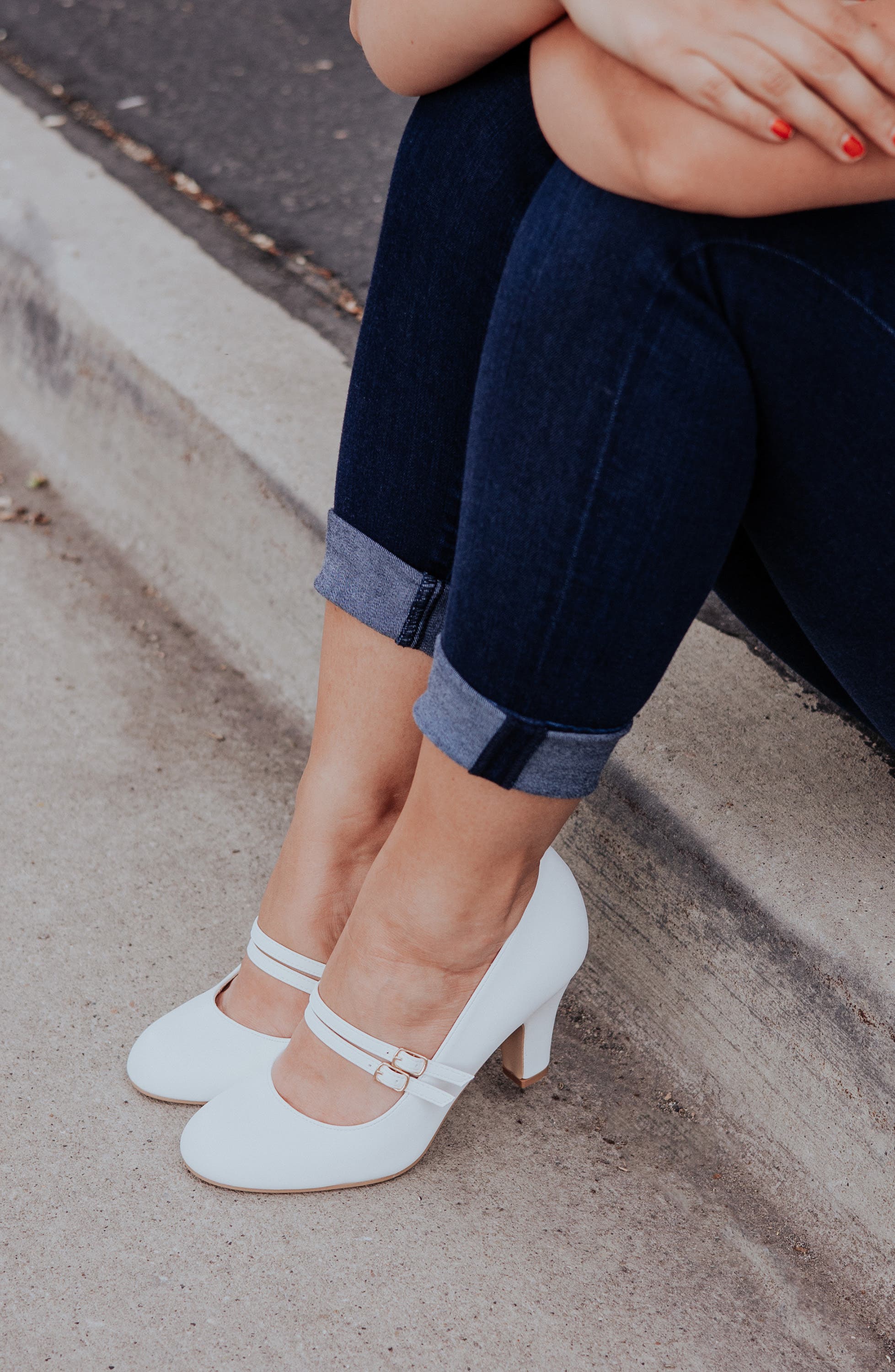 Journee Collection Windy Mary Jane Pump, Alternate, color, Black