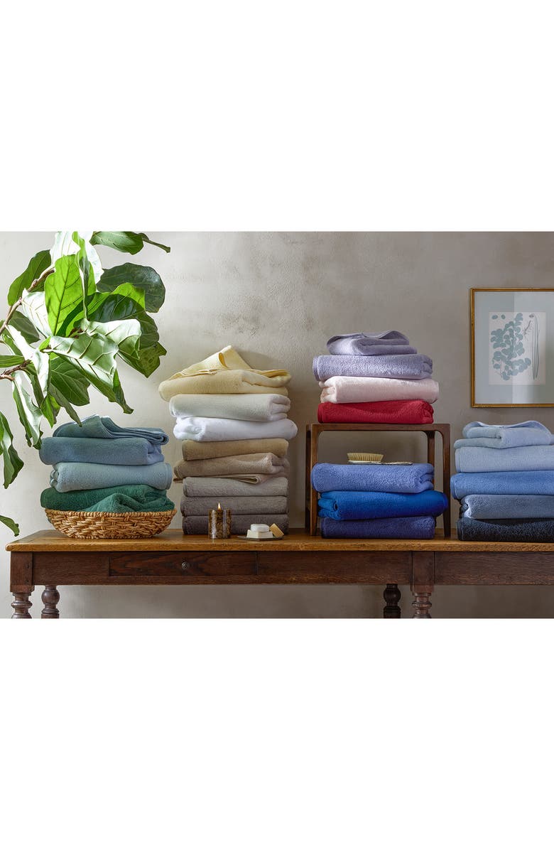 Matouk Milagro Bath Towel, Alternate, color, Black