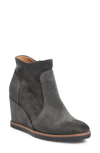 Söfft Maguire Waterproof Wedge Bootie In Animal Print
