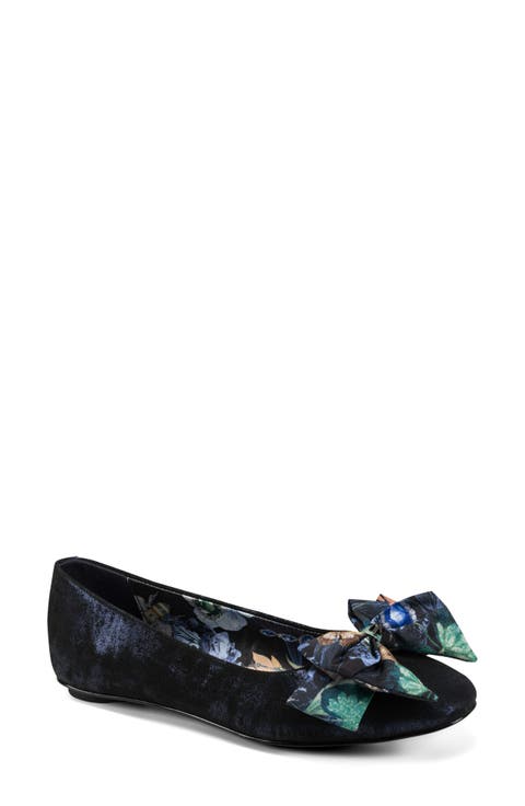 Amalia Bow Flat