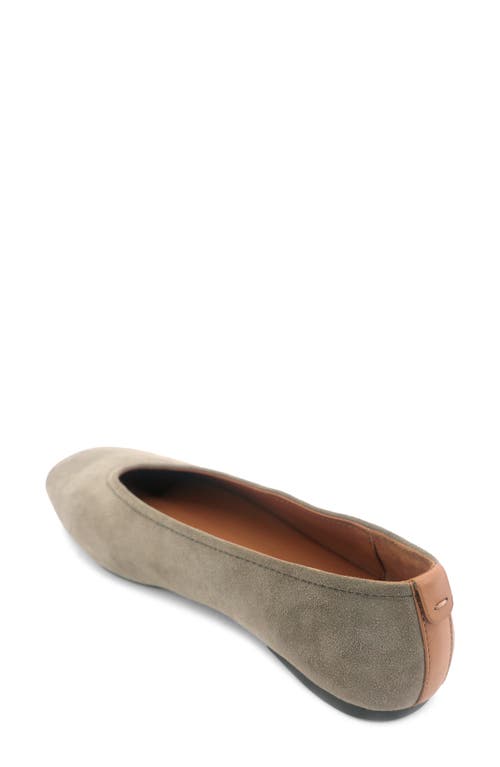 Gentle Souls Willow Woven Flat In Green