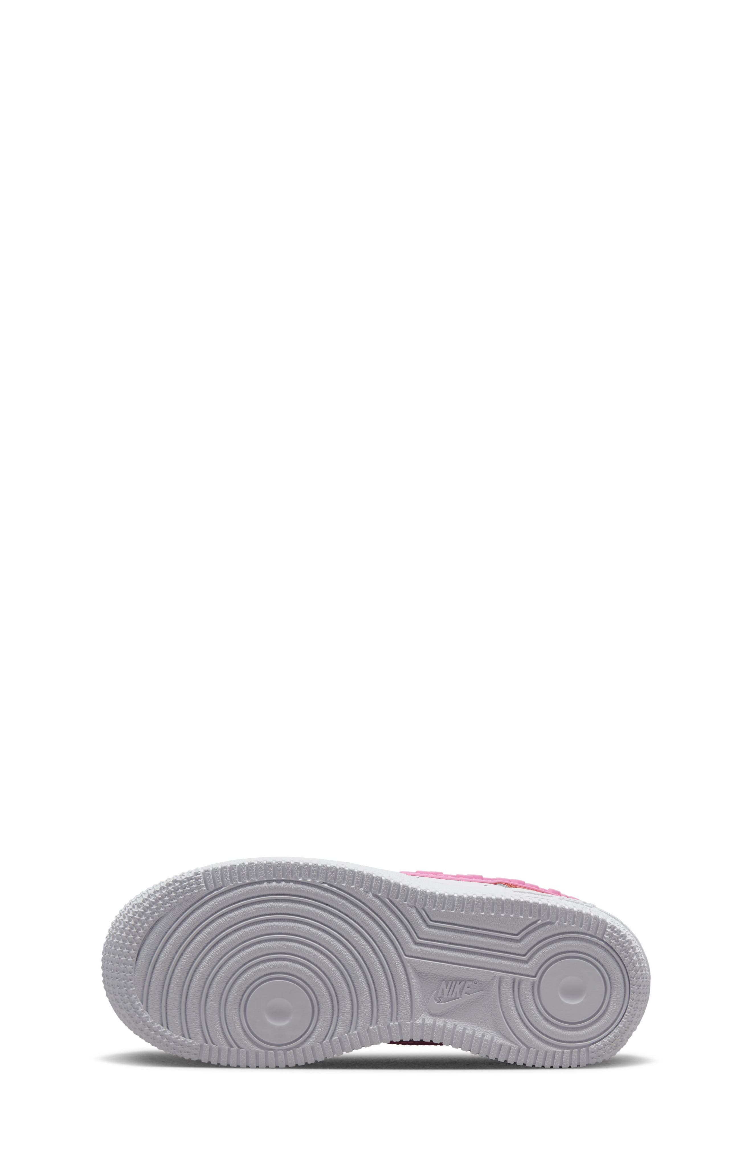 Nike Force 1 LV8 3D Hearts Basketball Sneaker, Alternate, color, 