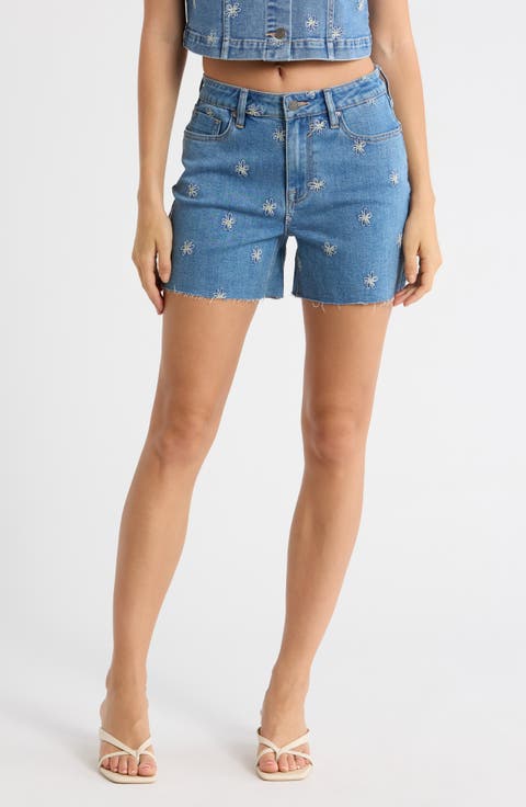 Daisy Embroidered Cutoff Denim Shorts (Light Wash)