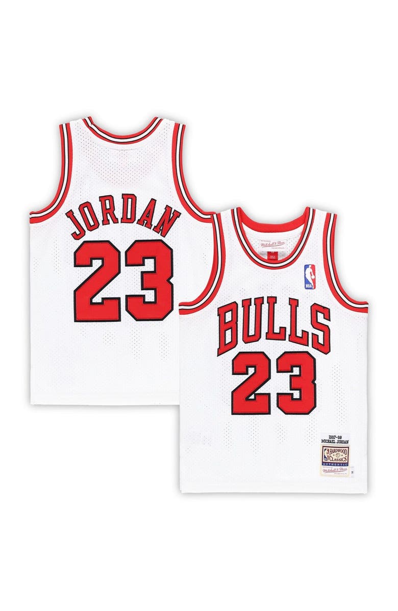 Mitchell & Ness Preschool Mitchell & Ness Michael Jordan White Chicago Bulls 1997/98 Hardwood Classics Authentic Jersey, Main, color, White