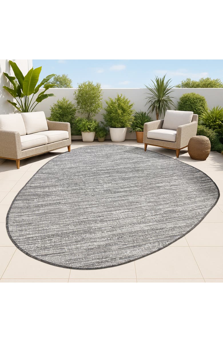 JONATHAN Y Callan Modern Rustic Abstract Indoor/Outdoor Shaped Area Rug, Alternate, color, Gray/Black