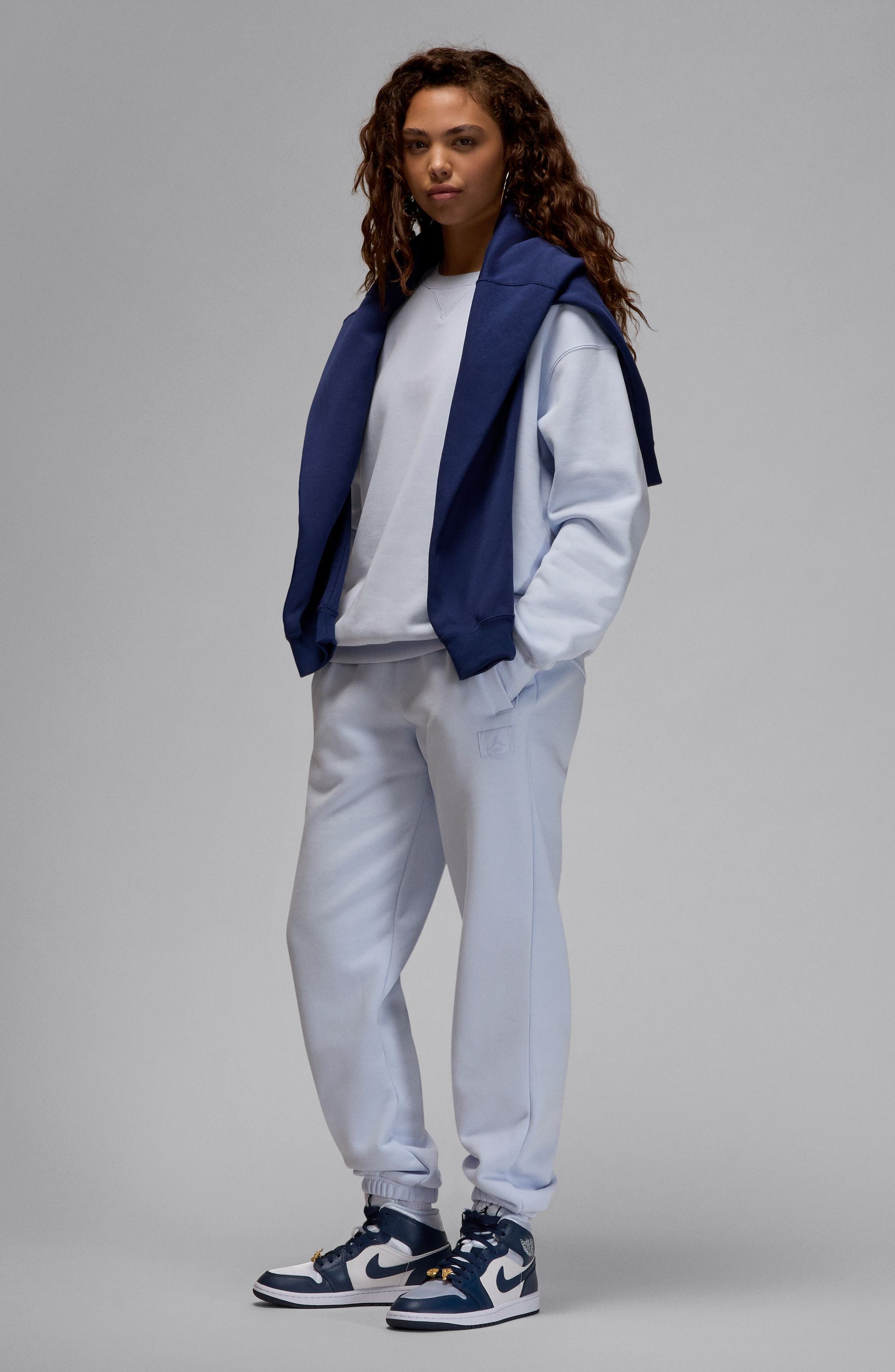 Jordan Air Jordan 1 Mid SE Basketaball Sneaker, Alternate, color, 