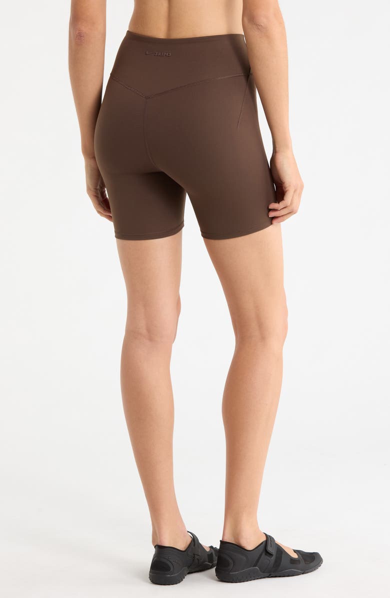 NikeSKIMS Shine Bonded Waist Bike Shorts, Alternate, color, Nskm Dark Sepia