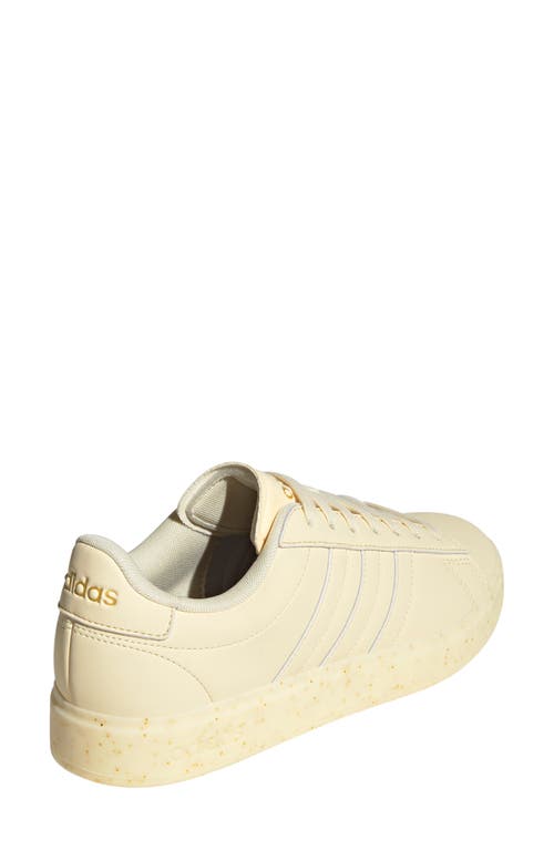 Adidas Originals Adidas Grand Court 2.0 Sneaker In Vanilla/vanilla/gold Met