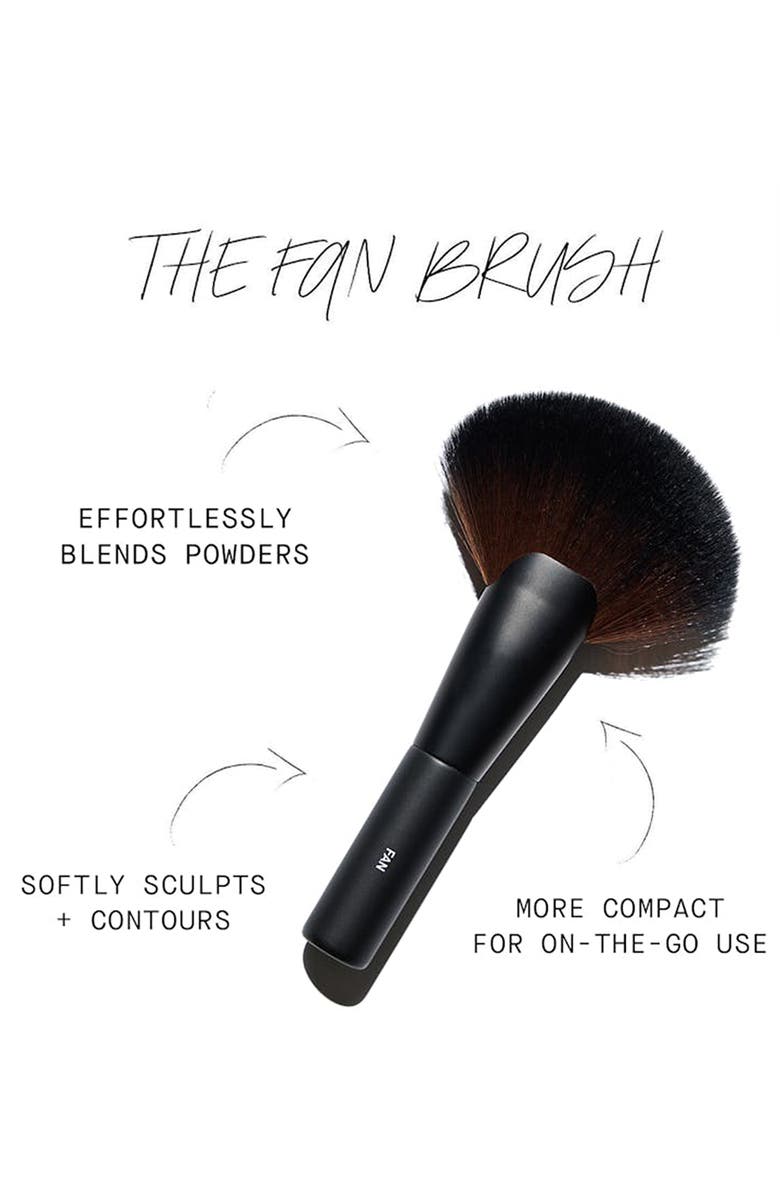 GEE BEAUTY Fan Makeup Brush, Alternate, color, Black