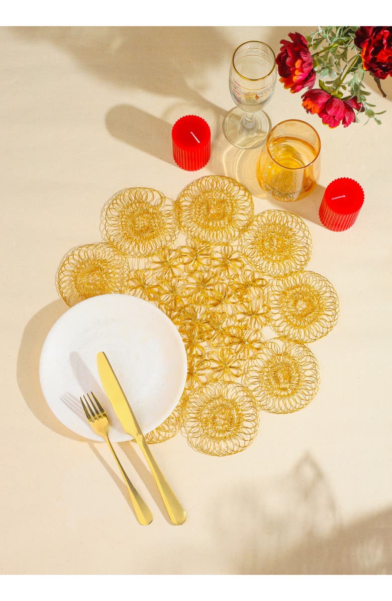 Tiramisu Golden Orbit Metal Placemat, Alternate, color, Gold