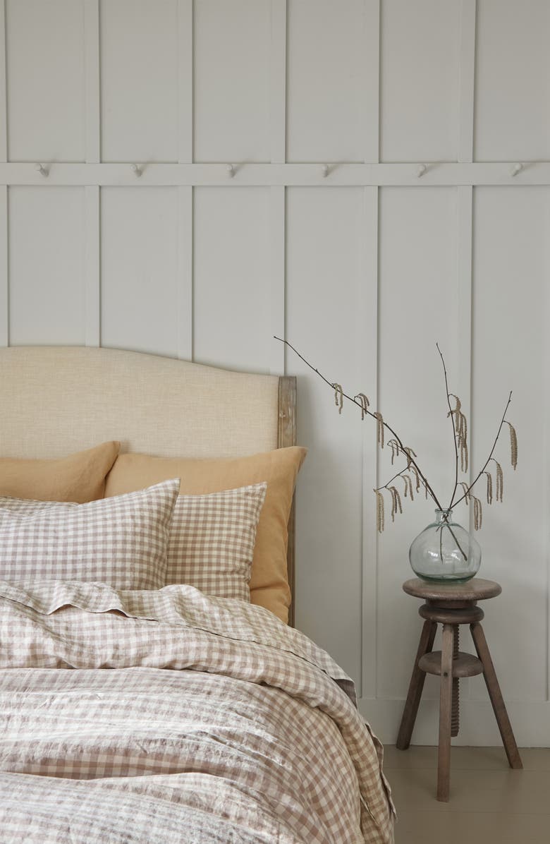 PIGLET IN BED Set of 2 Gingham Linen Pillowcases, Alternate, color,