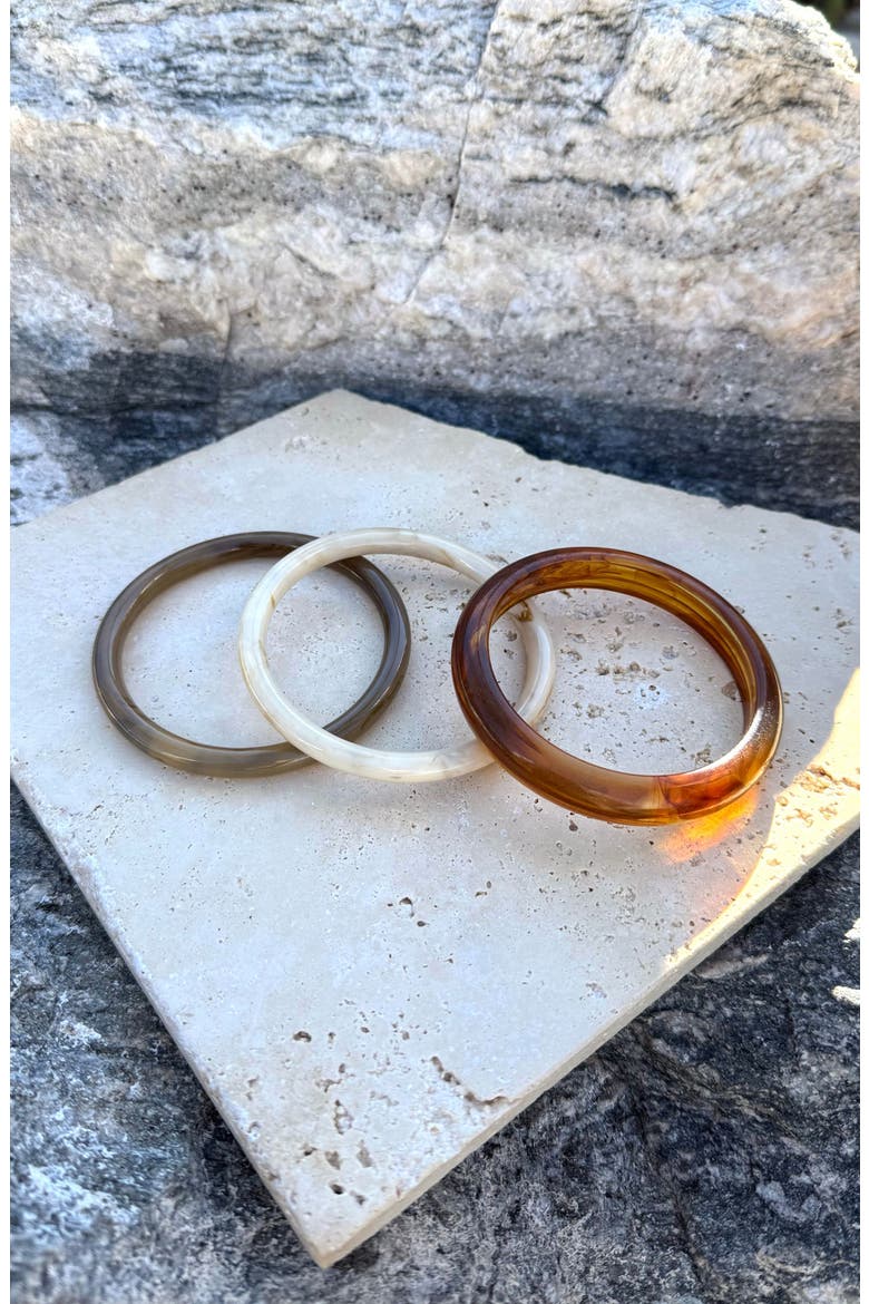 Set of 3 Resin Bangle Bracelets, Alternate, color, BROWN/ WHITE