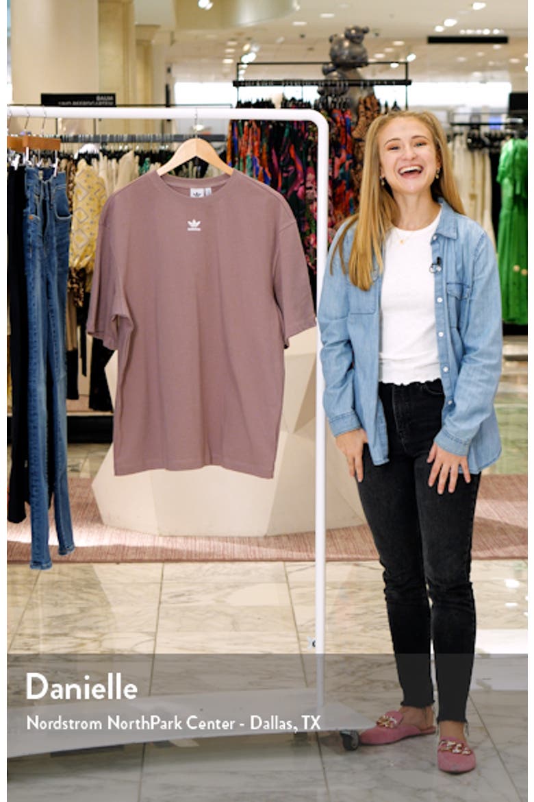 Adicolor Essentials Oversize T-Shirt video