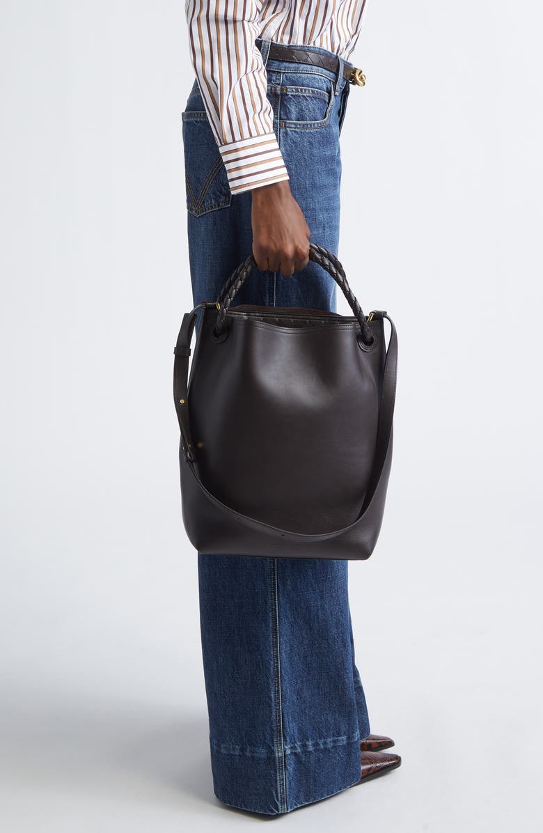 Bottega Veneta Andiamo Leather Bucket Bag, Alternate, color, 2190 Fondant-M Brass