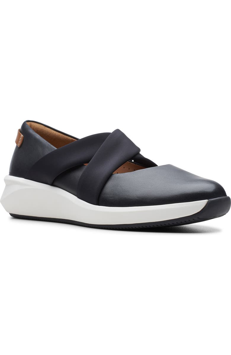 Clarks<sup>®</sup> Un Rio Cross Sneaker, Main, color,