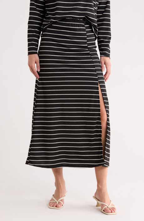 GO COUTURE Slit Maxi Skirt