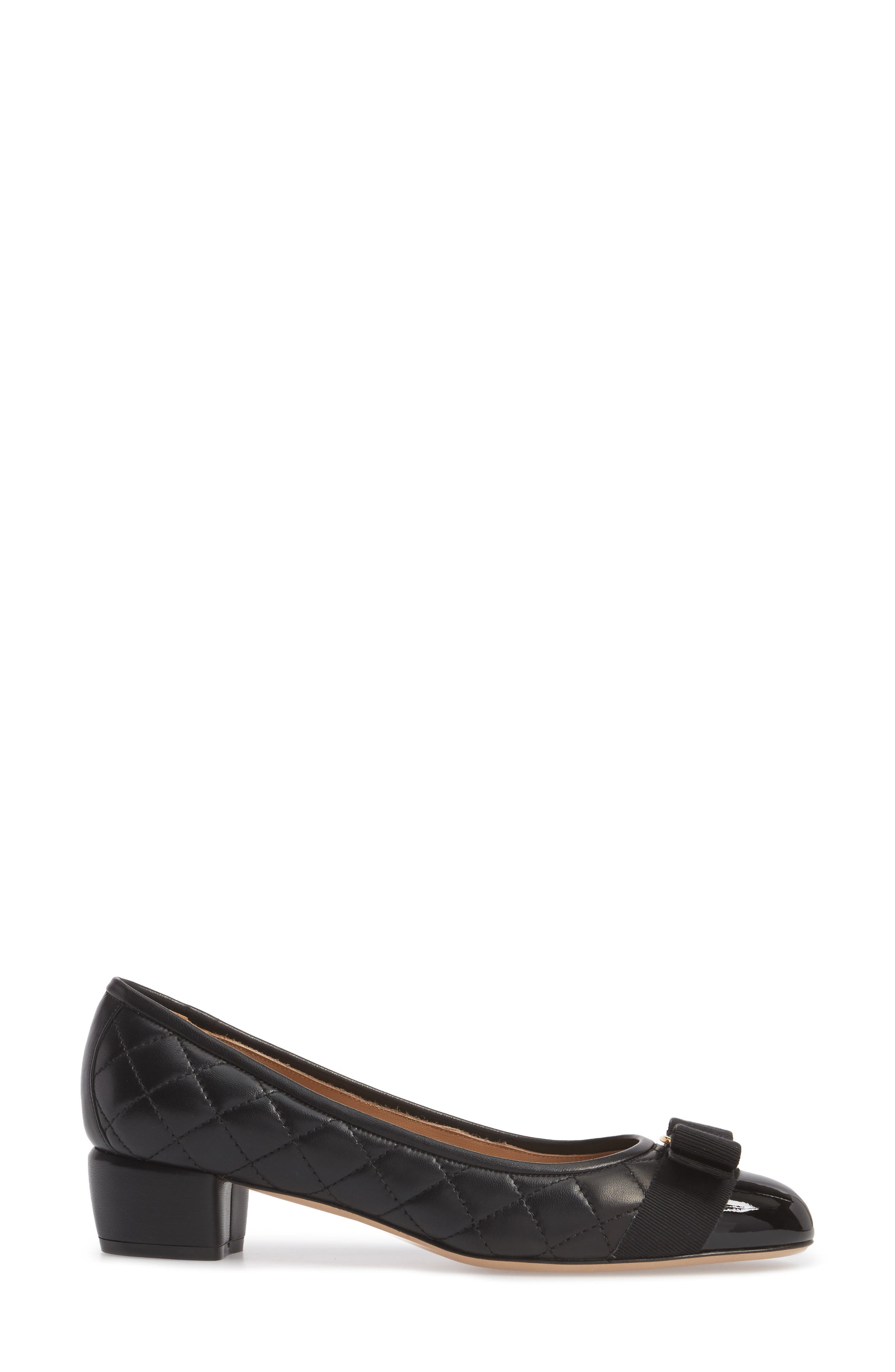 Salvatore Ferragamo Vara Pump, Alternate, color, BLACK