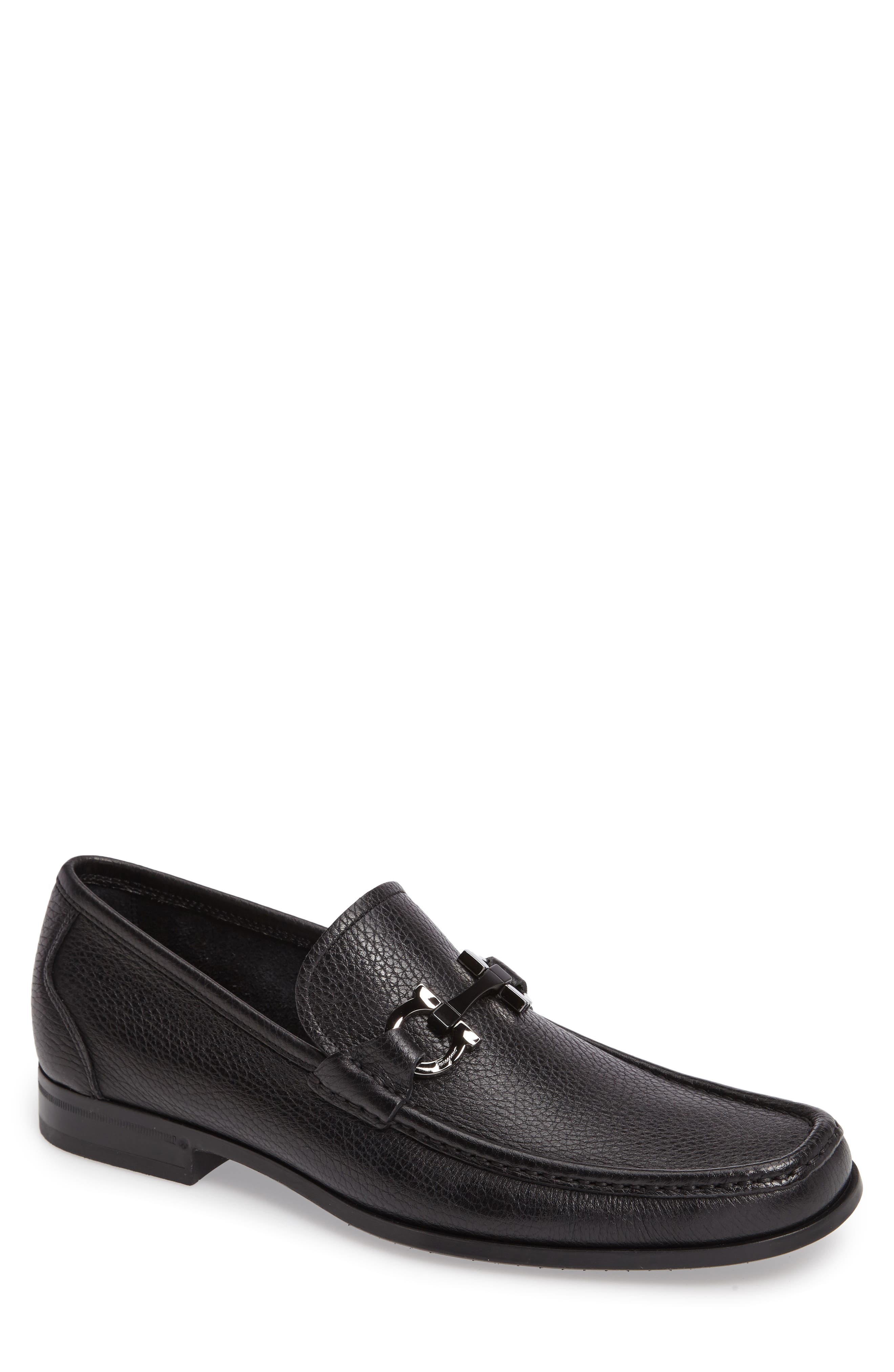 FERRAGAMO Grandioso Pebbled Driving Shoe with Double Gancio Ornament, Main, color, Black Leather