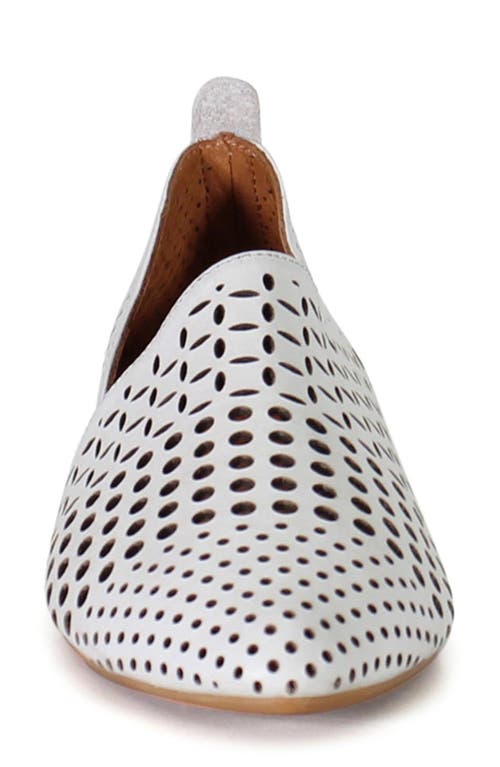 Diba True Papy Russ Perforated Flat In Off White