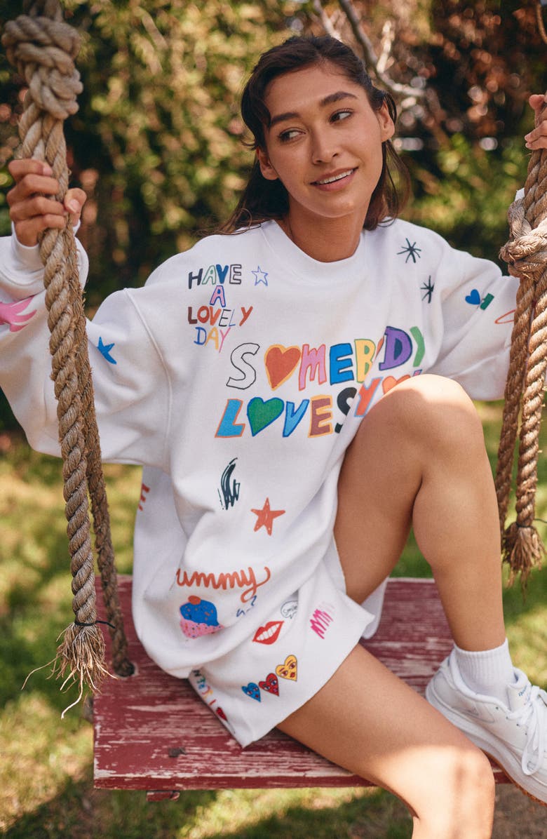 THE MAYFAIR GROUP Somebody Loves You Sweatshirt, Alternate, color, 