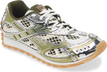 Orbit Low Top Sneaker